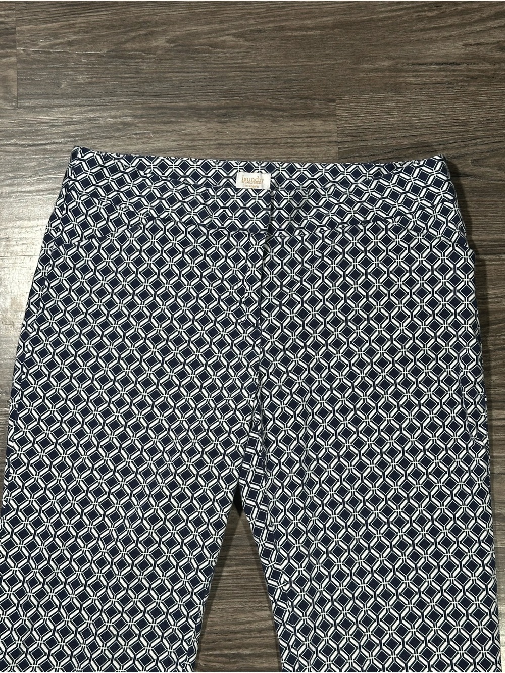 LAUNDRY BY SHELLI SEGAL Navy & White Geometric Print Flat Front Cropped Pants 8 - Picture 2 of 11